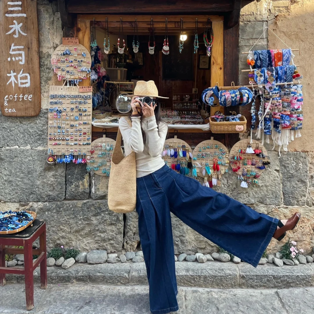 低调宣布去旅游，就这样发圈，仅半句就封神