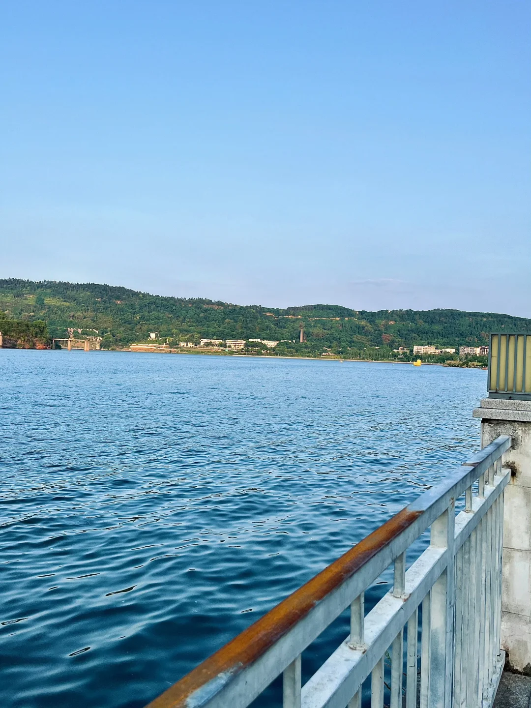 别信“小众海岛”鬼话！北海涠洲岛明明藏着….