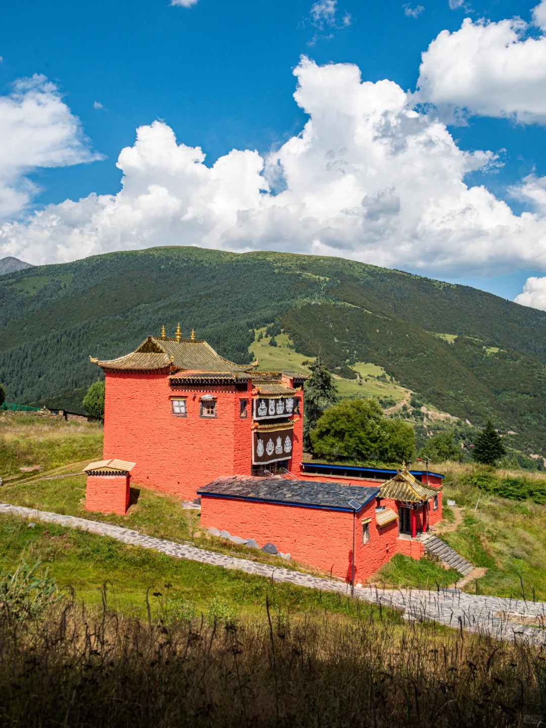 反向旅游太爽了，一座被严重低估的川西小城