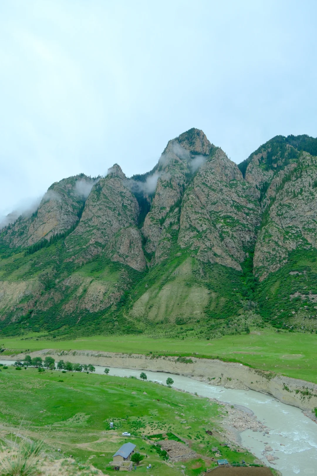 伊犁旅游