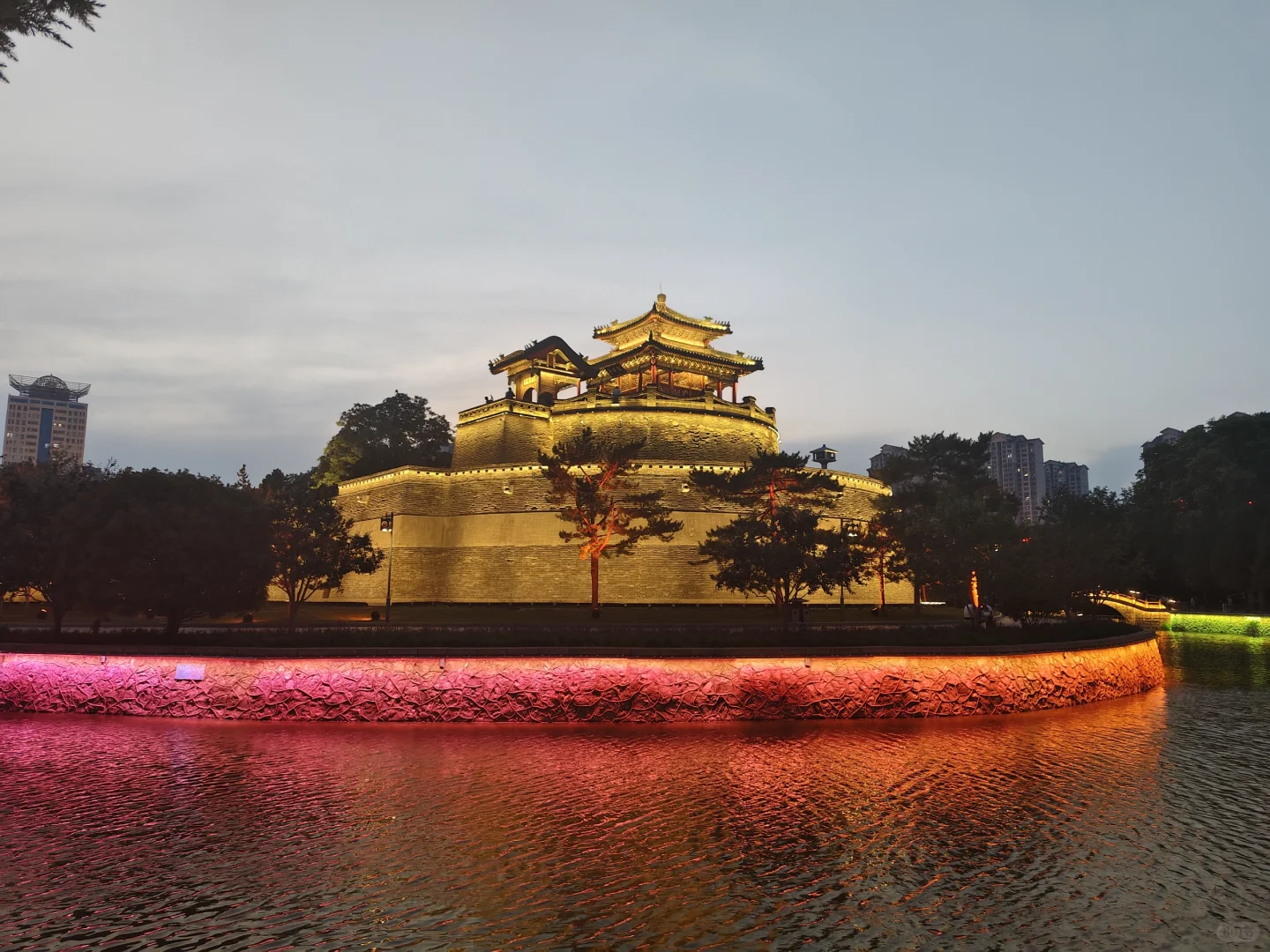 邯郸丛台公园一定一定要晚上来哦