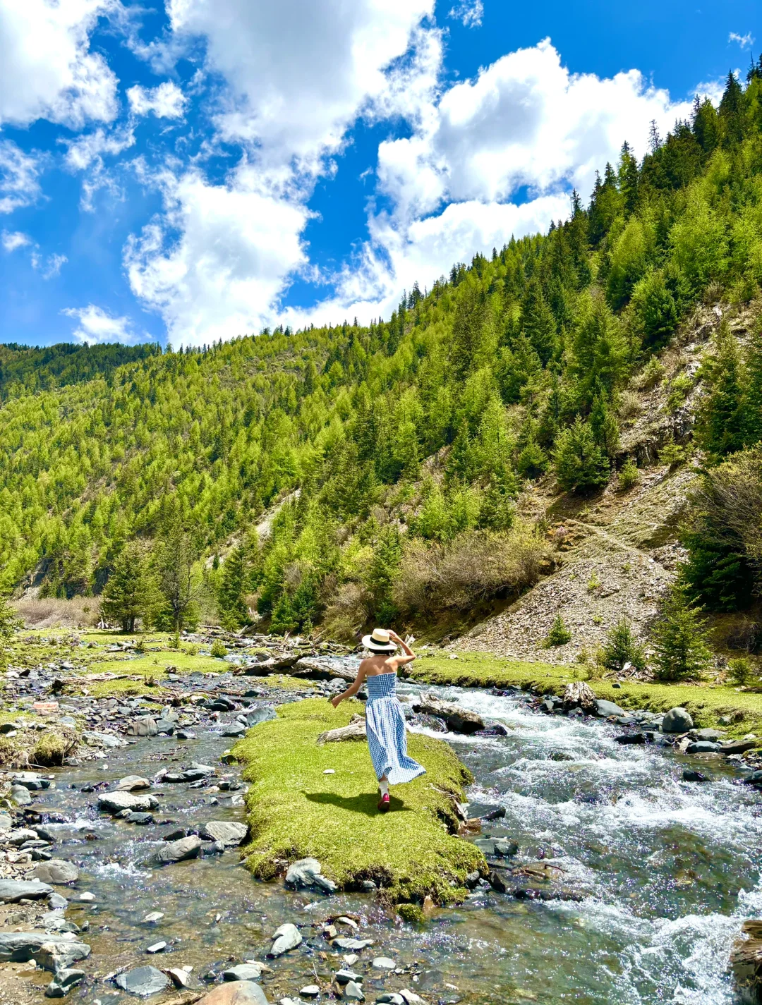 接下来的川西真的不需要滤镜。。。美晕了!!😭