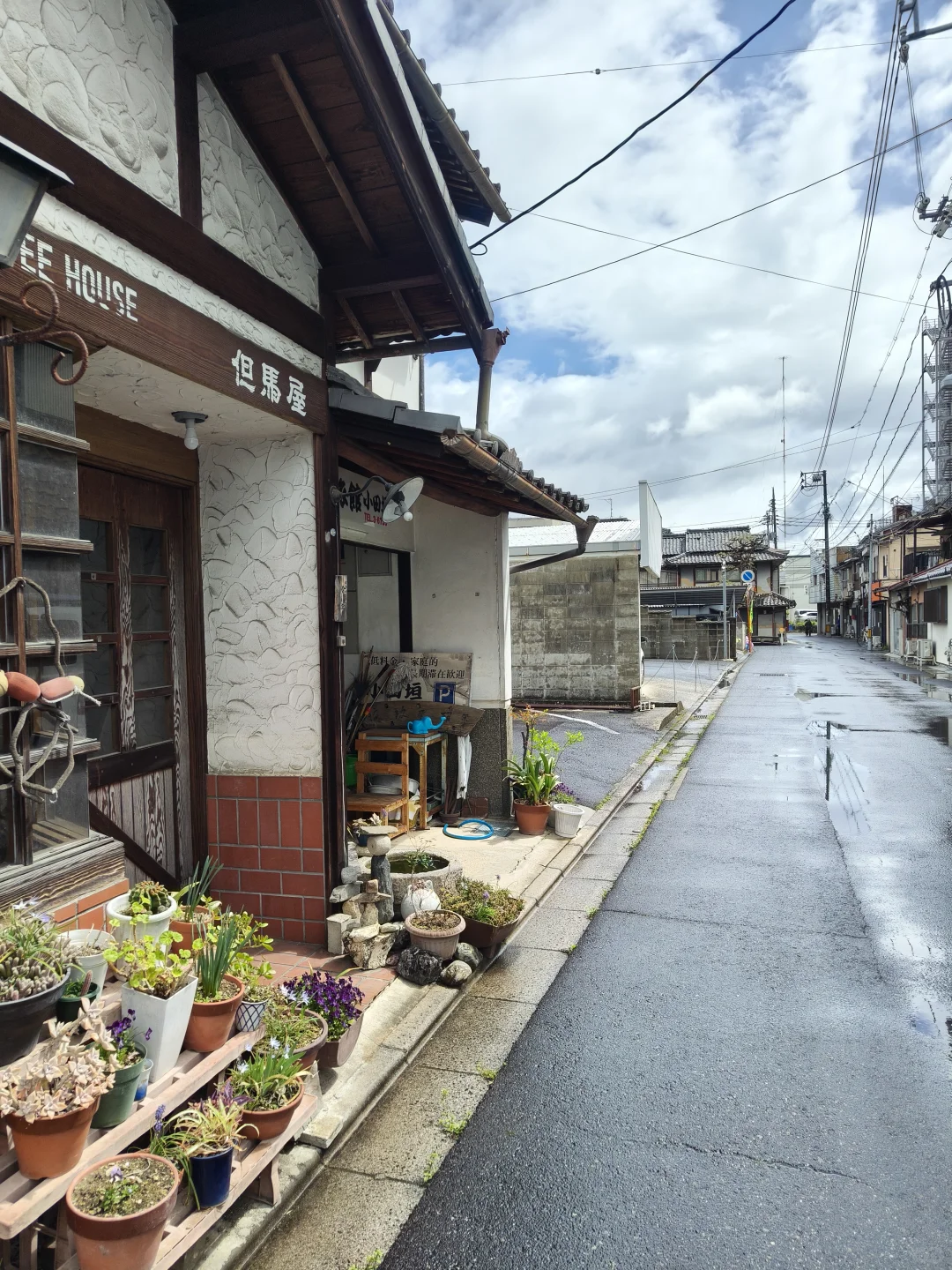 在日本乡下旅游有种探险的感觉,几乎没人