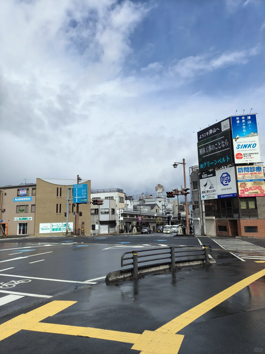 在日本乡下旅游有种探险的感觉,几乎没人