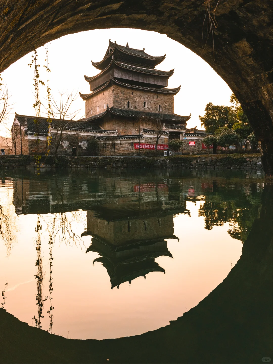 别去长沙人挤人，湖南这座冷门小城人少好逛