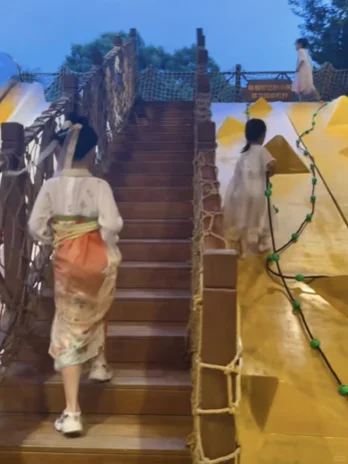 杭州宋城亲子狂欢攻略！恐龙泼水+免费话剧