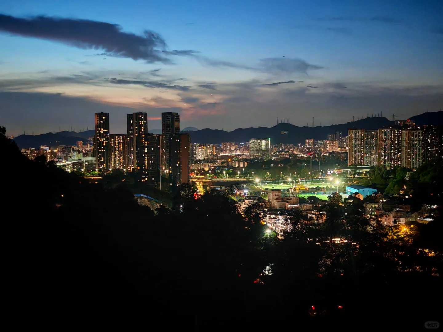 阳台山石岩绿道散步