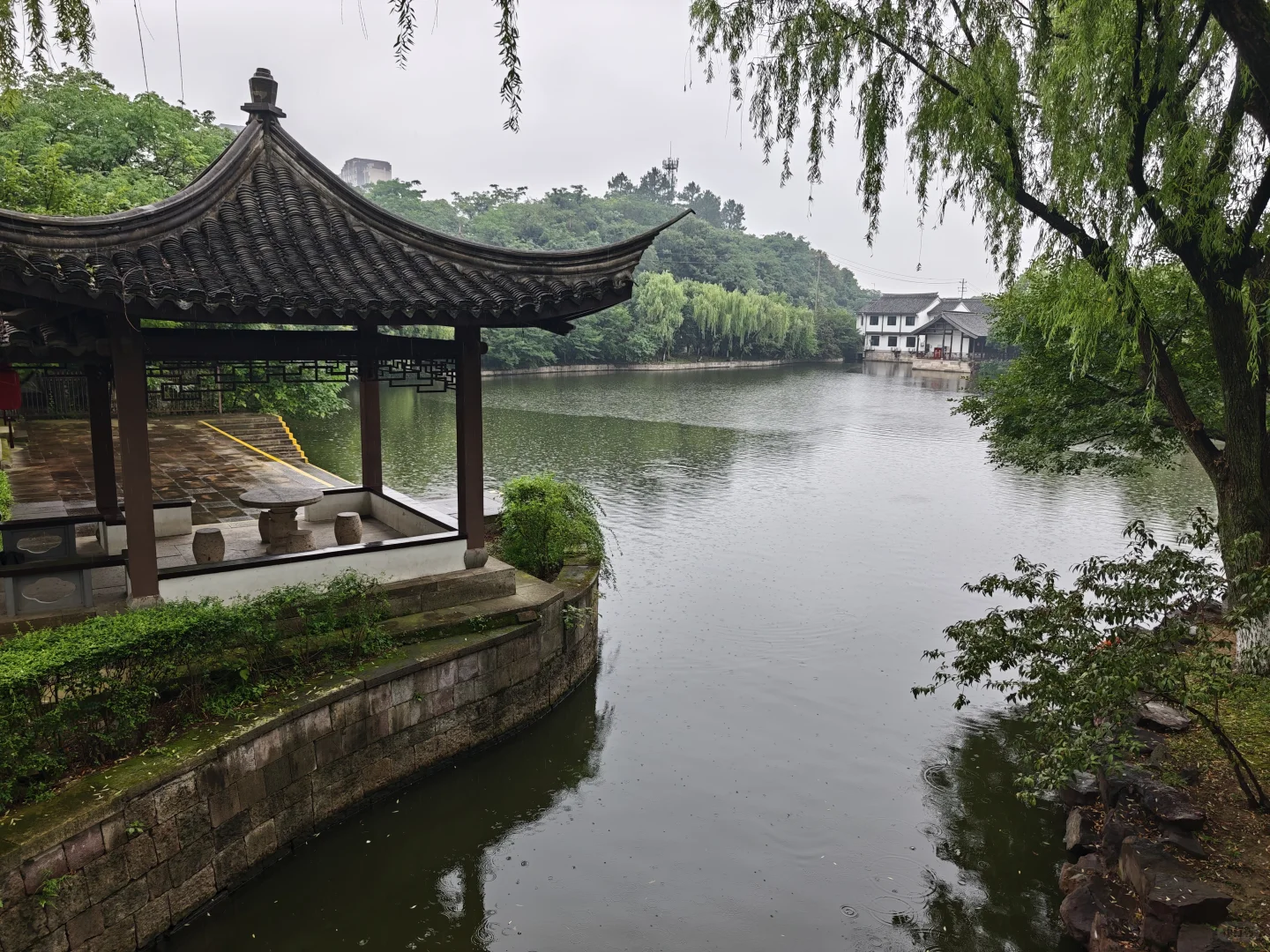 绍兴东湖