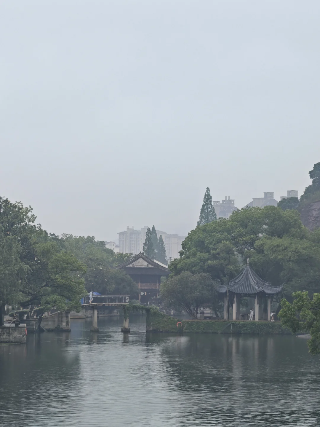 绍兴东湖