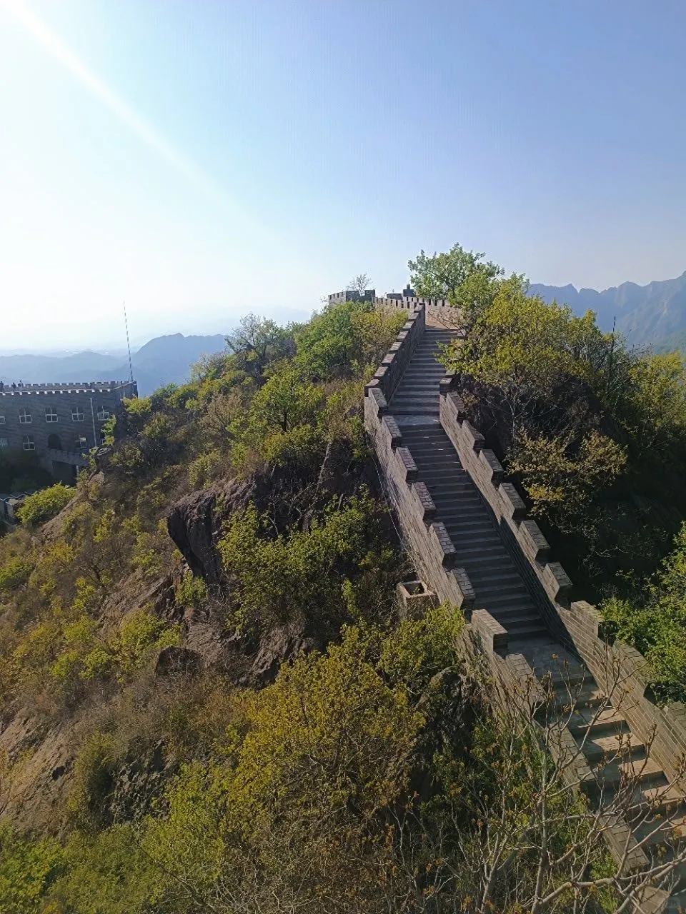 🌿五一拒绝人挤人！来爬长城第一山吸氧啦～