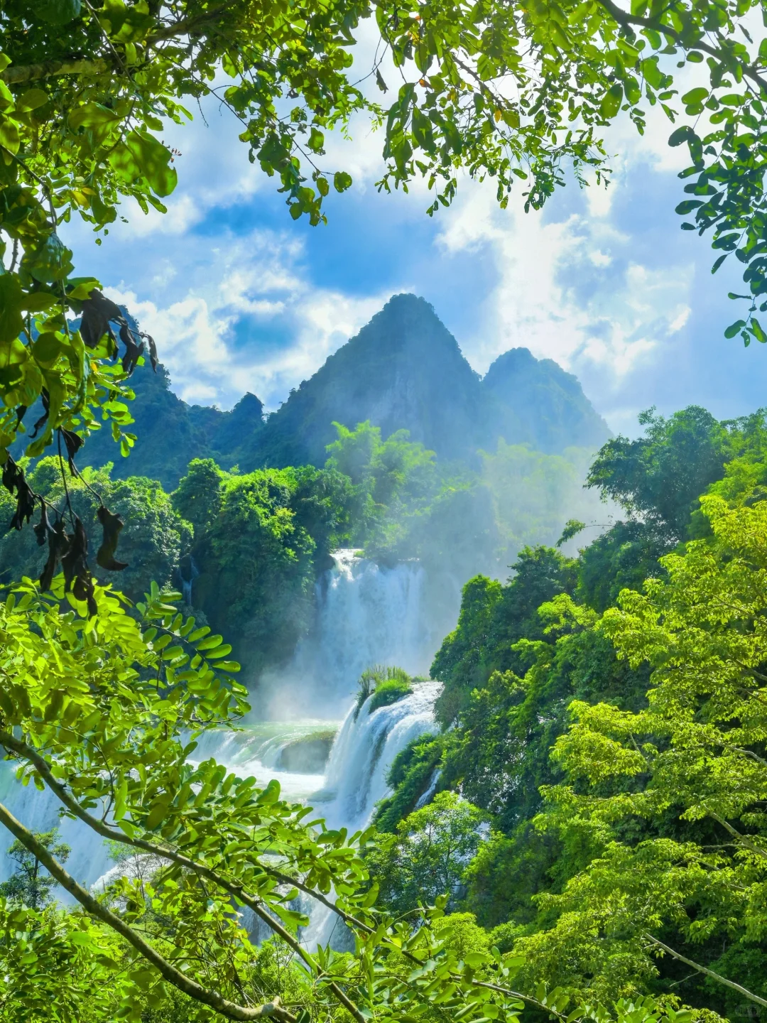 📍探秘崇左，德天跨国瀑布打卡攻略