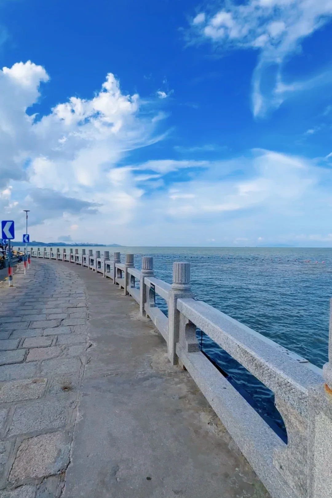 灯塔与大海🌊天气绝佳，越晚景色越美