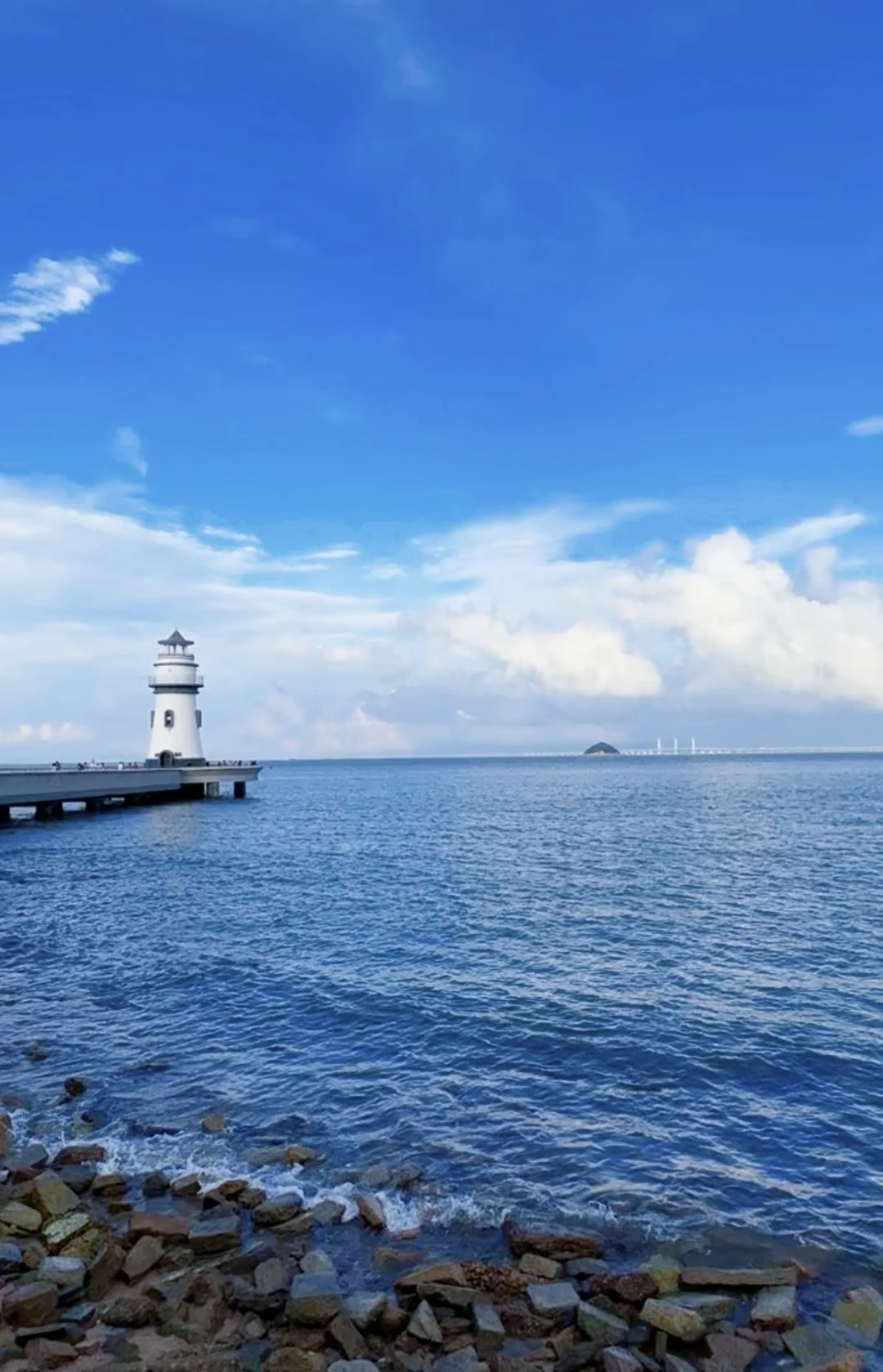 灯塔与大海🌊天气绝佳，越晚景色越美
