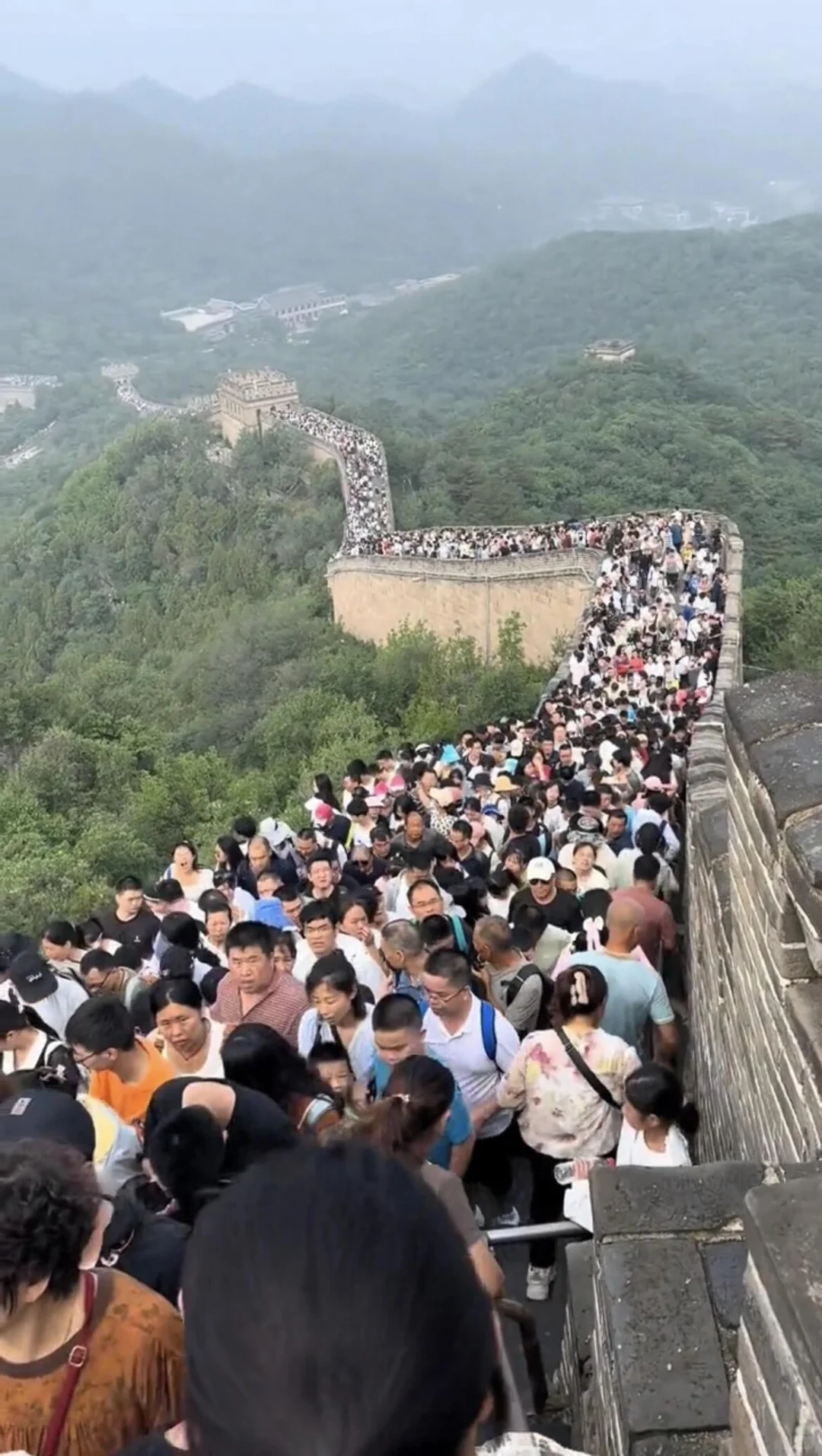 五一来北京旅游，你想象不出会有多累！