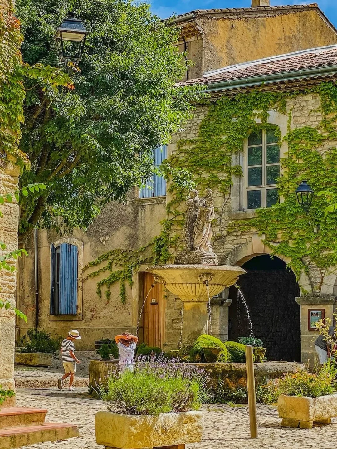 南法｜怒推的秘境小镇Saignon💐被美哭了！