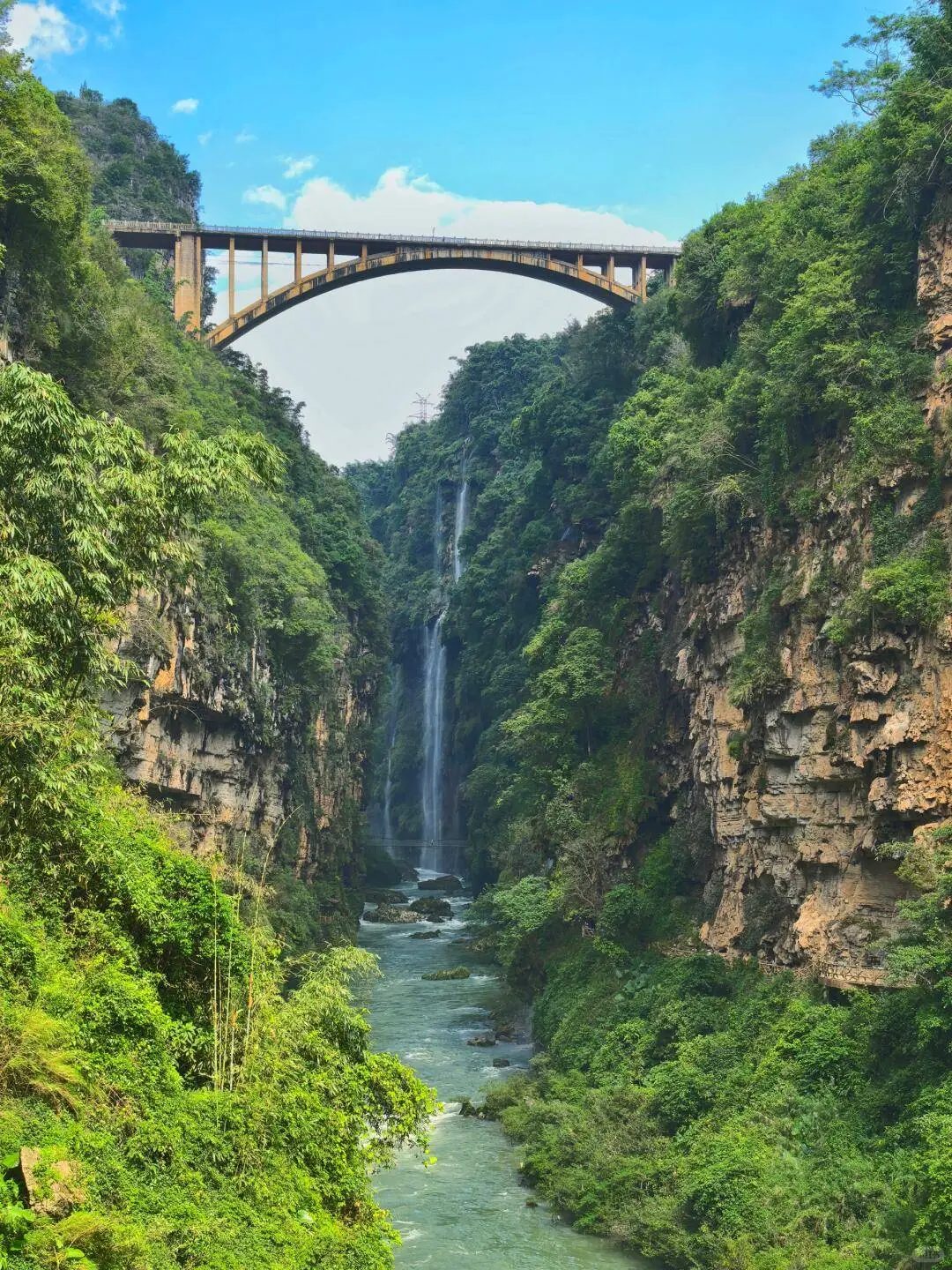地球🌏最美伤疤—贵州兴义马岭河峡谷。