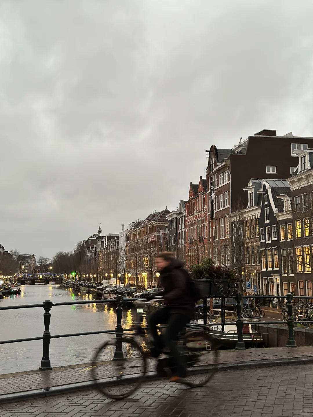Amsterdam ｜阿姆斯特丹 一比一还原童话书