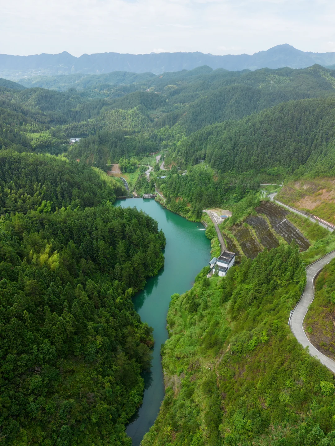 去过最冷门小城，藏在森林里的23℃避暑秘境