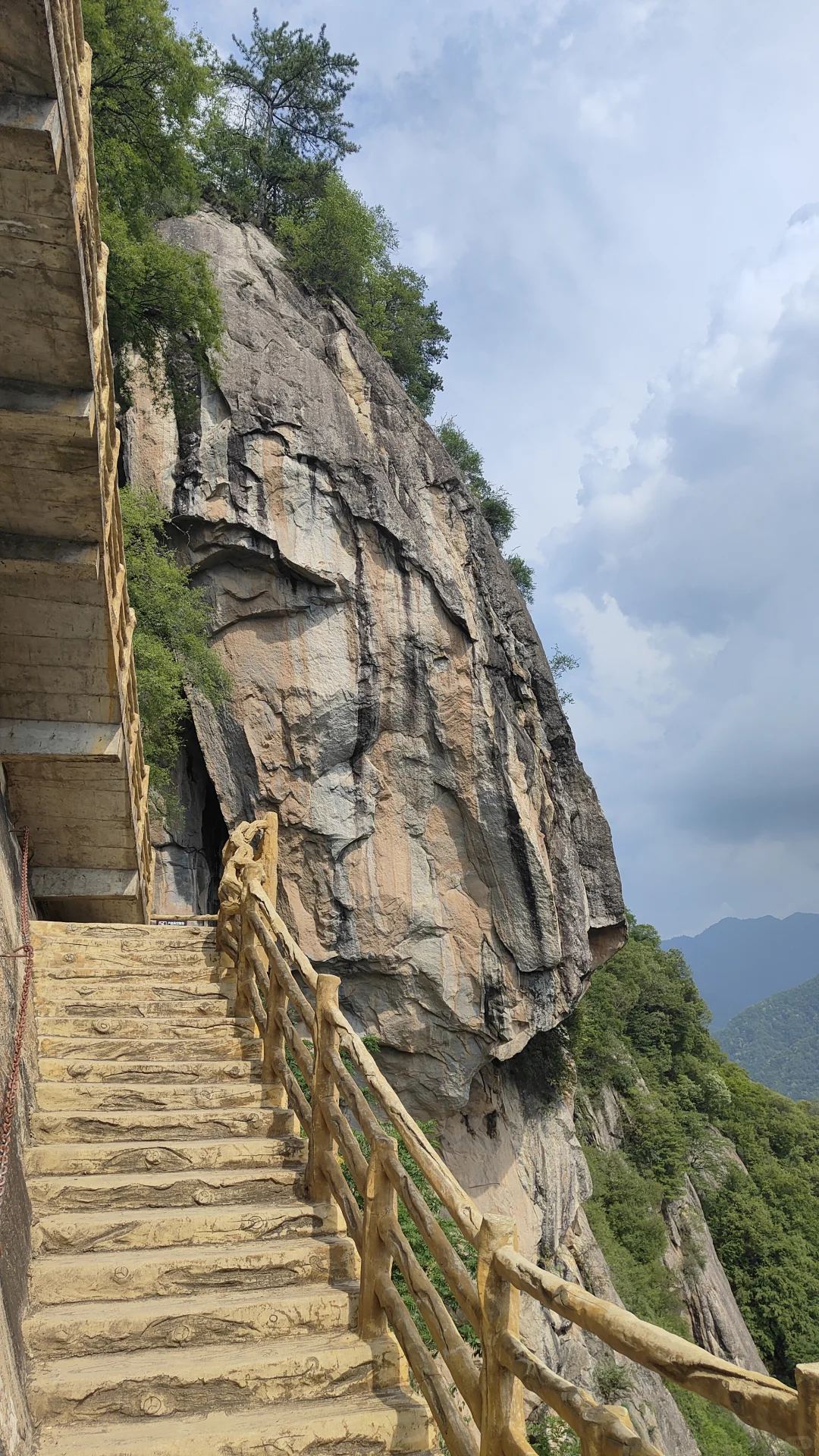 新鲜出炉，红河谷旅游攻略