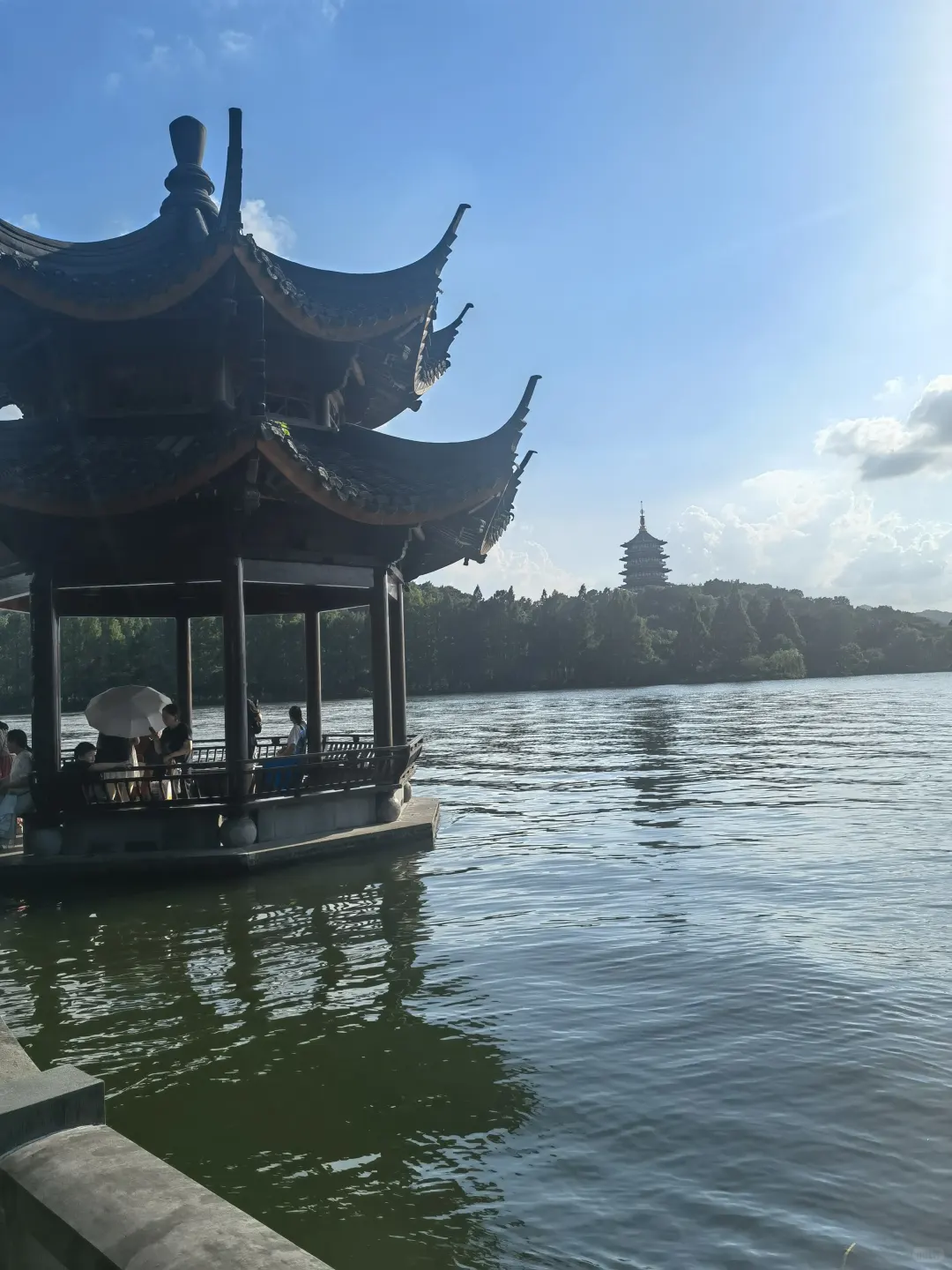 杭州西湖游玩🚴| 解锁电动车漫游攻略，轻松打卡不暴走！
