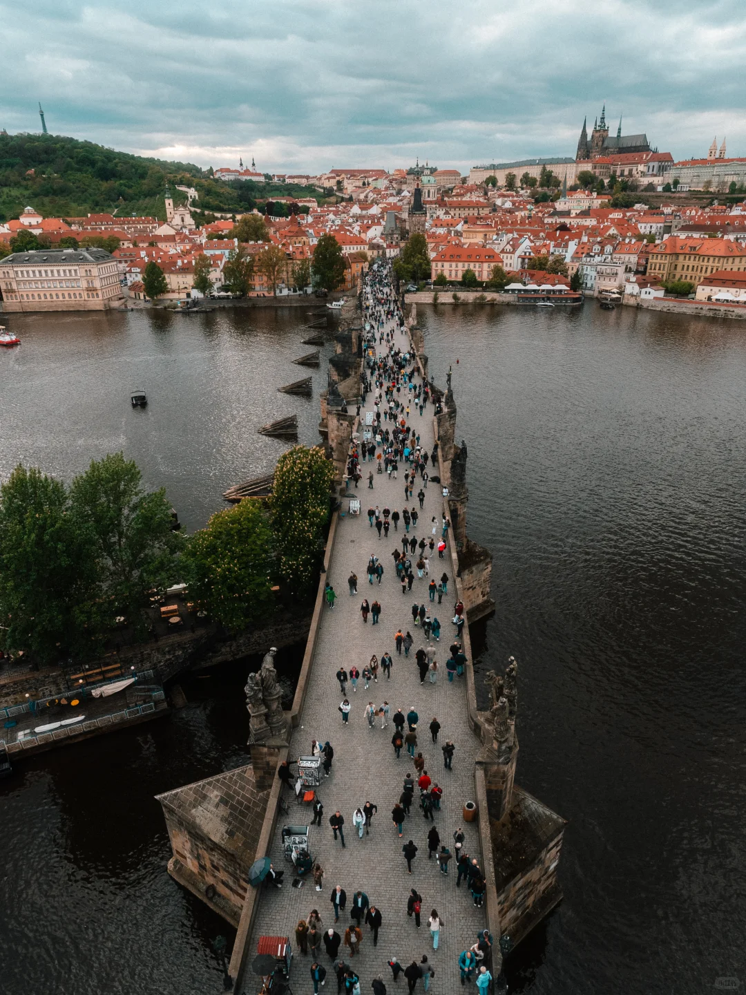 我很少用震撼形容一座城🇨🇿直到来到布拉格