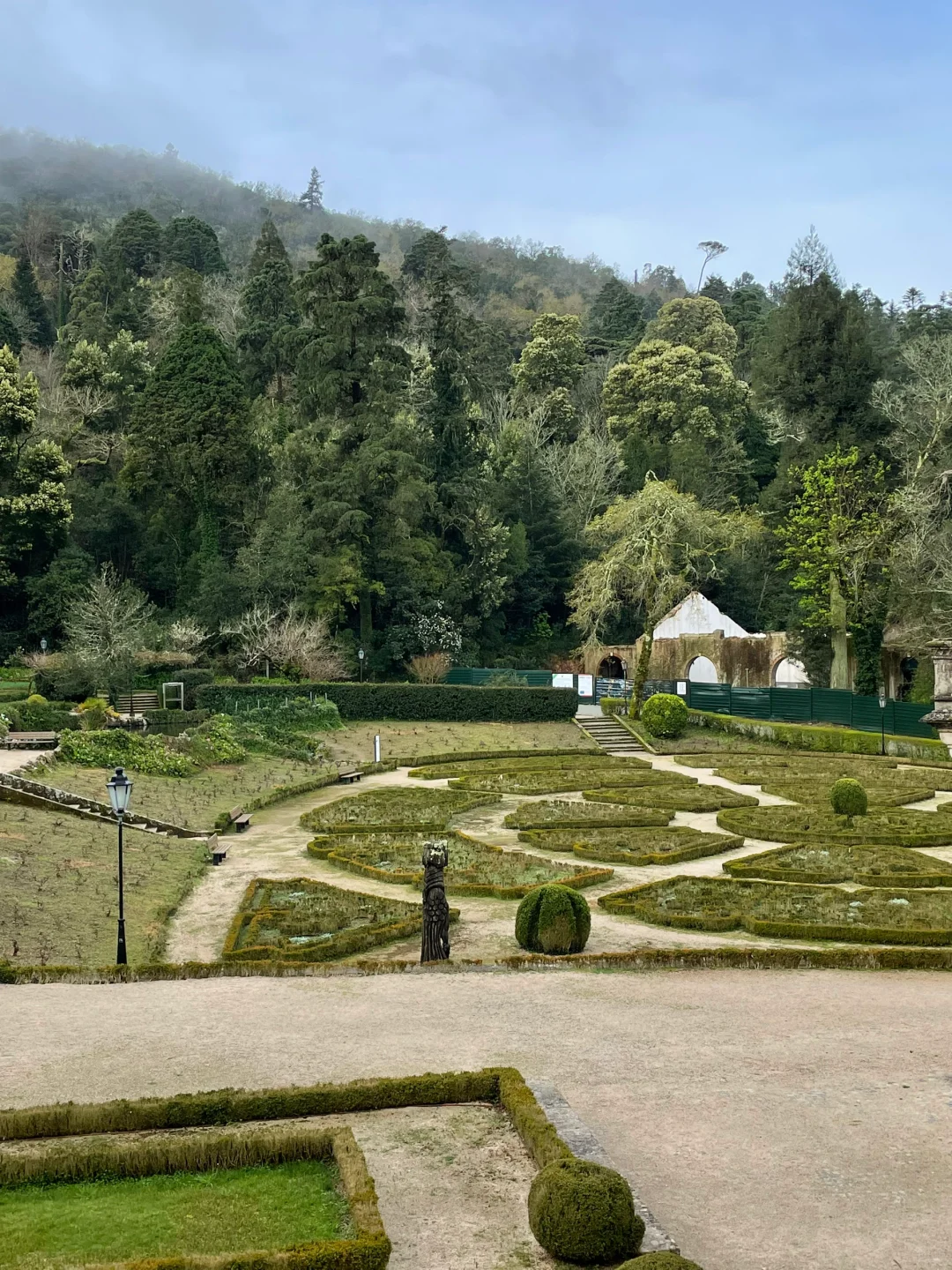 小红书姐妹诚不欺我 四百块住进葡萄牙宫殿