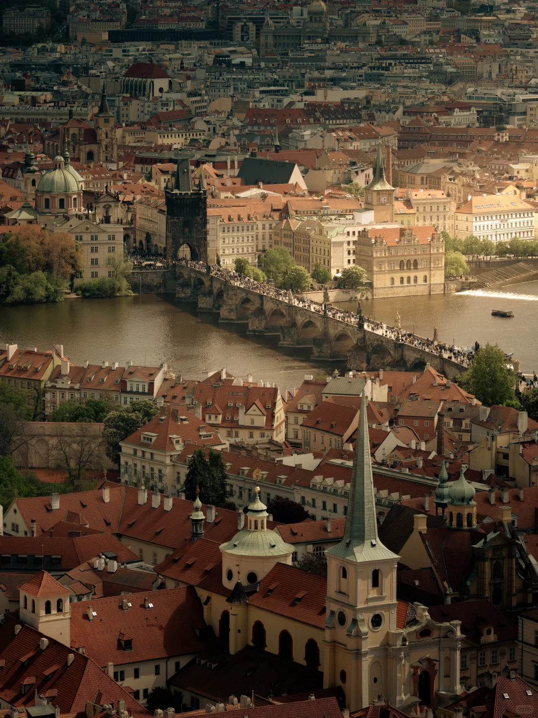 我很少用震撼形容一座城🇨🇿直到来到布拉格