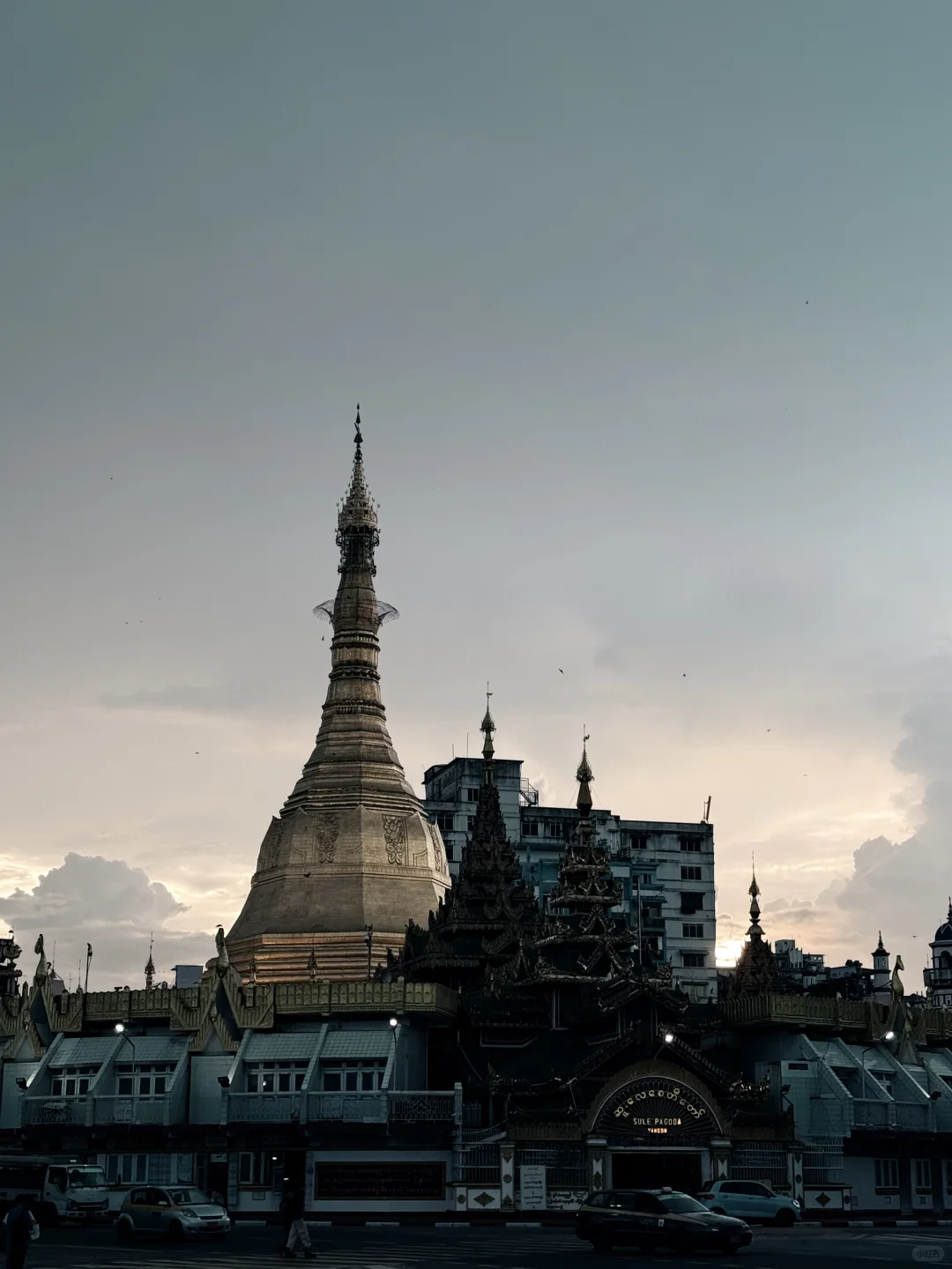 祖国大好河山都没看完呢你就要出国旅游？