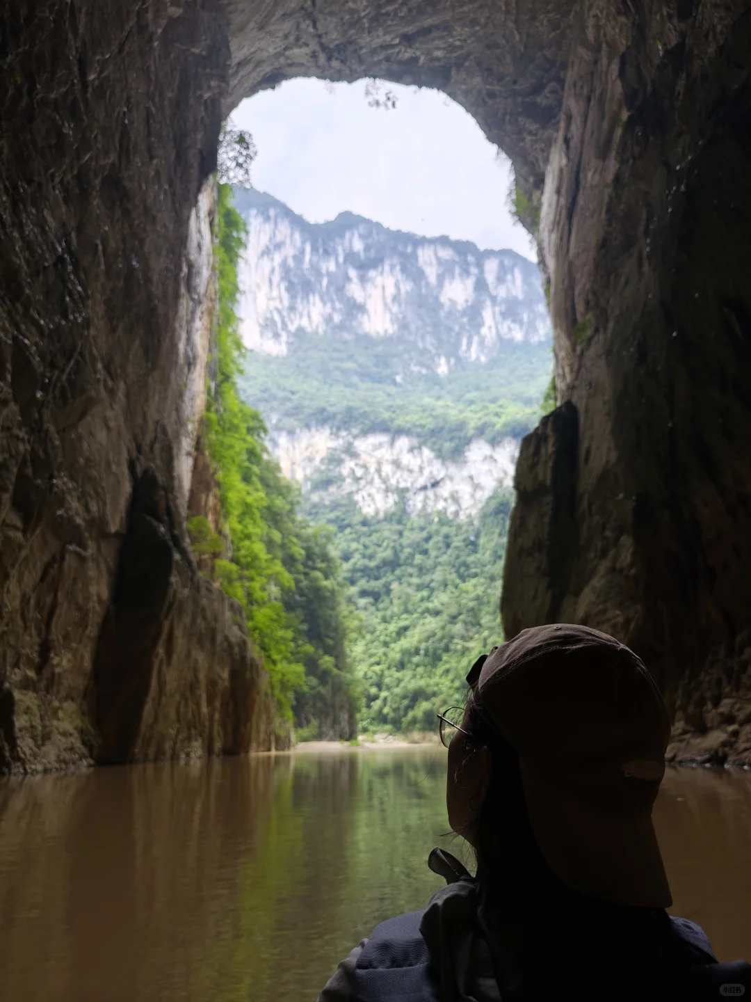 天峨县，川洞河燕子湖景区
