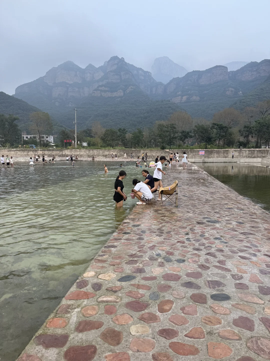 邢台市一个多小时可以到达的天然泳池沙滩