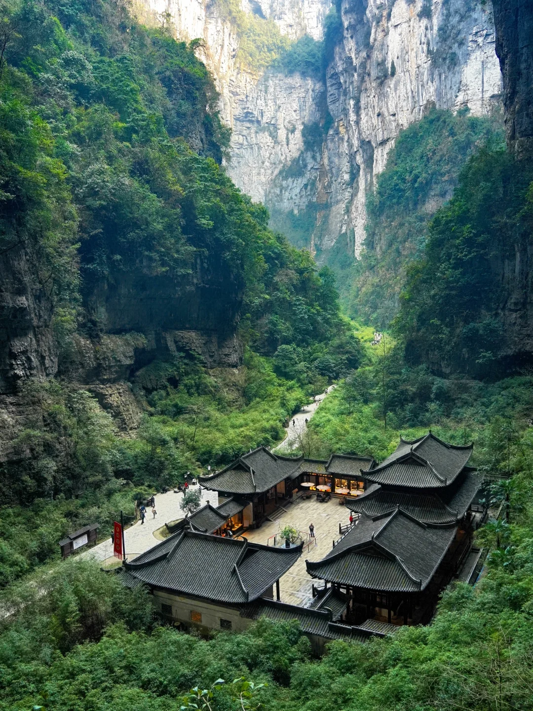 比起洪崖洞，我更推荐重庆这几个小众打卡地
