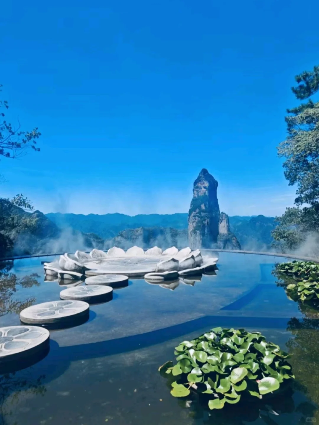出门爬山啦
