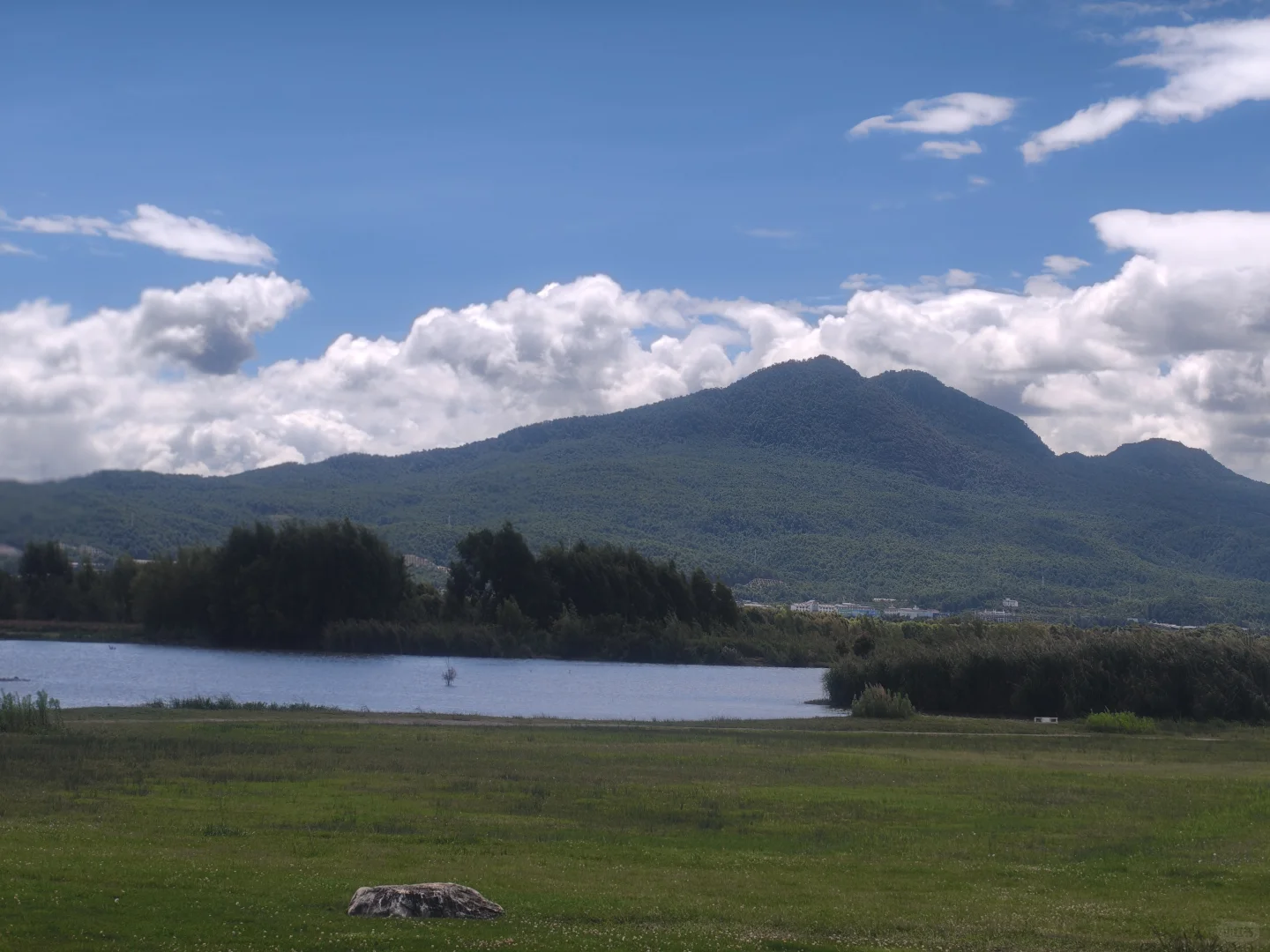 在美泉村候鸟湾看到像画一样的风景⛰️
