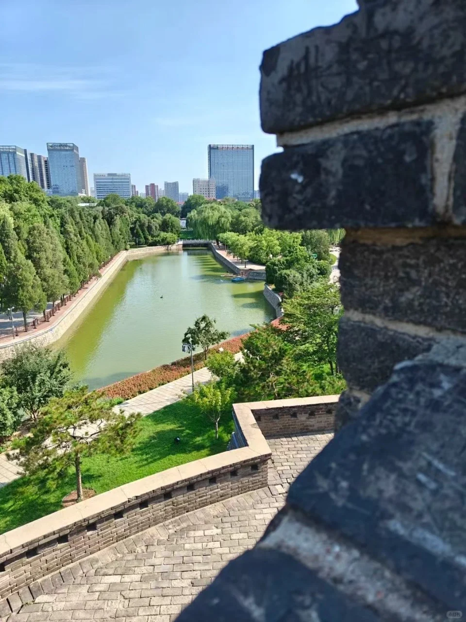 带爸妈！响堂山夸爆
