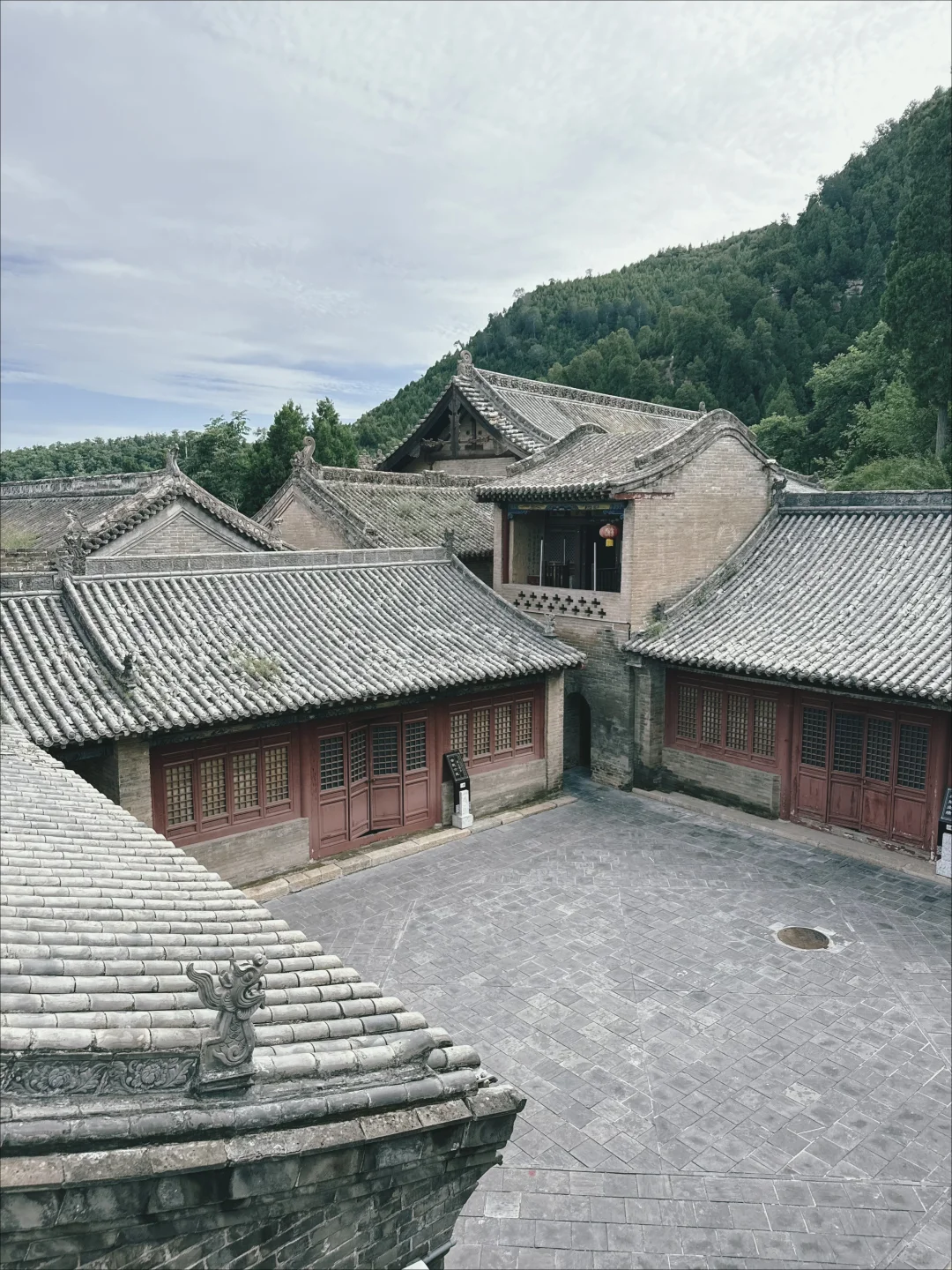 吕梁这座未商业化的古寺📿藏着千年的浪漫