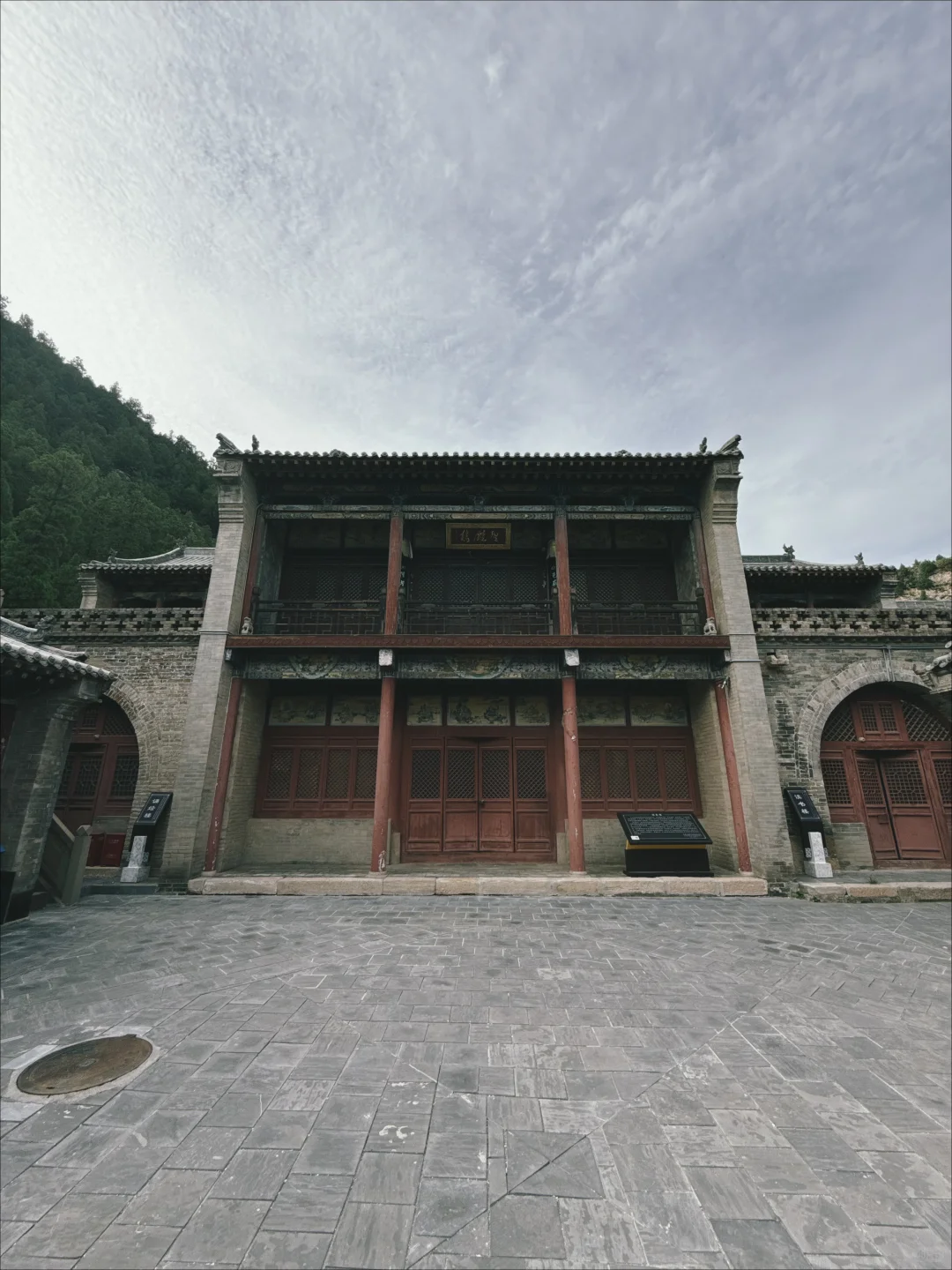 吕梁这座未商业化的古寺📿藏着千年的浪漫