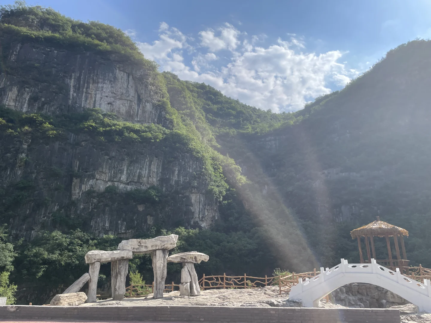 邯郸周边游一定要去圣福天路，红叶大峡谷