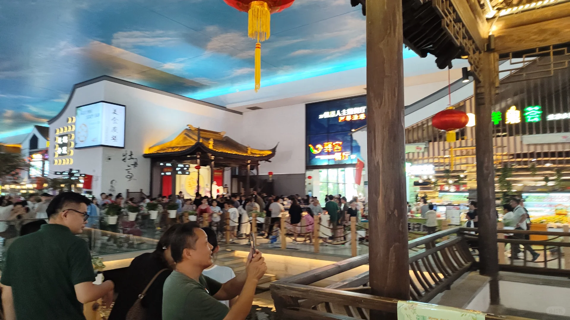 沪宁高速上的服务区，算是空调全覆盖的景区