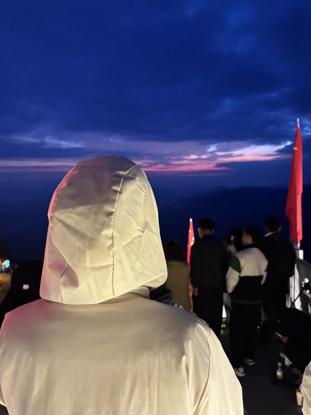 夜爬古武当山