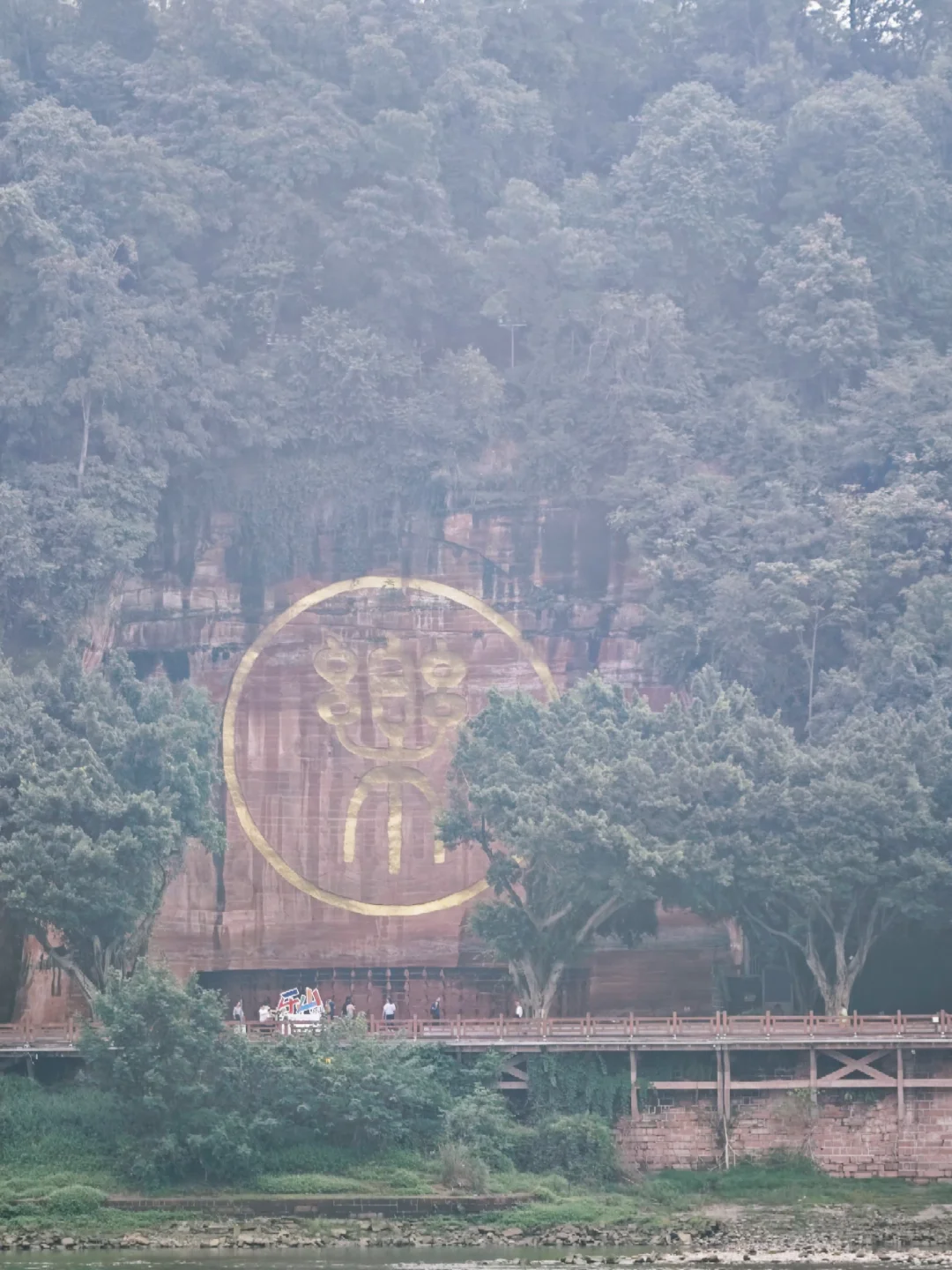 2块钱坐轮渡，快速进入乐山大佛景区北门