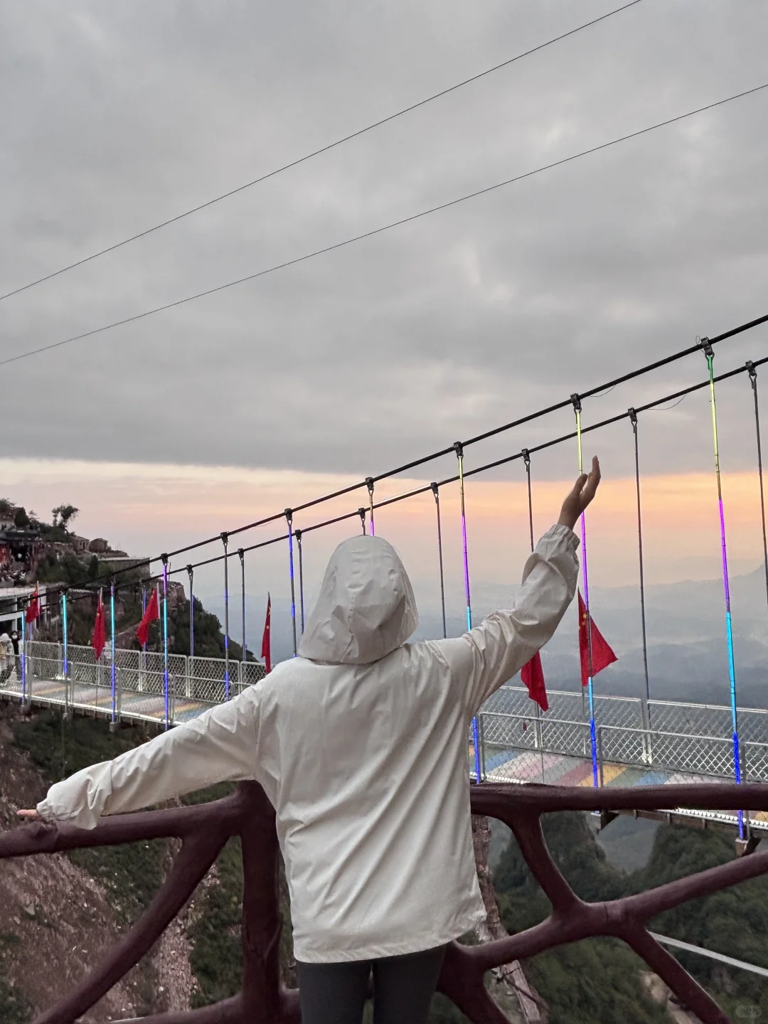 夜爬古武当山