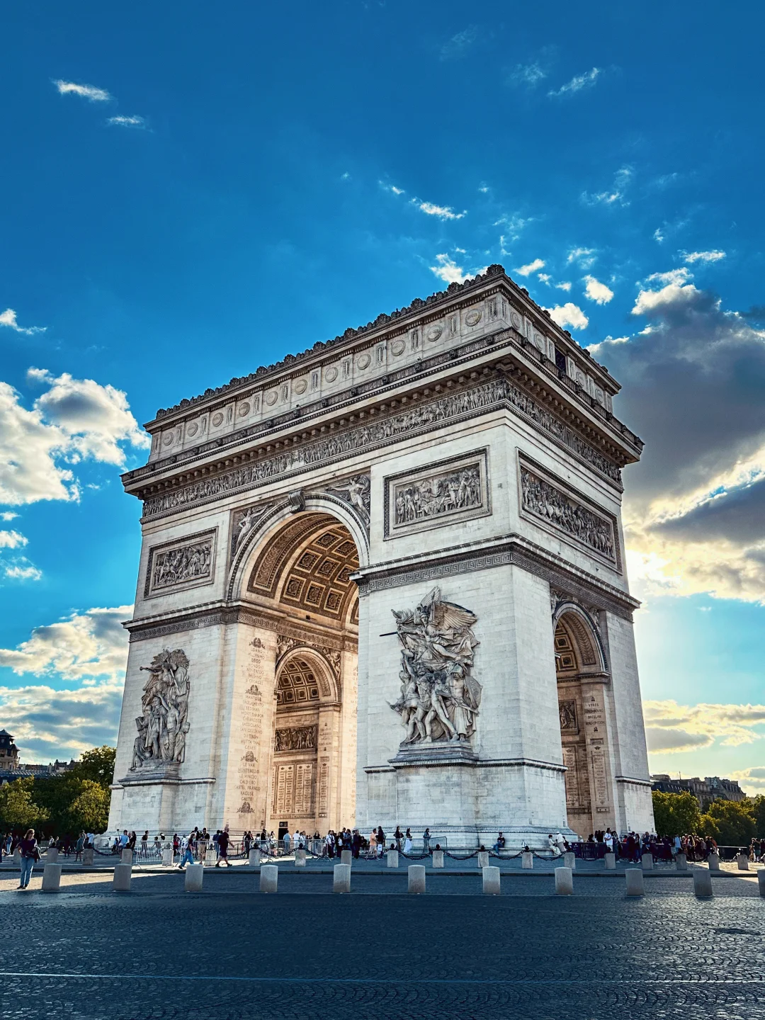 🇫🇷跟着这18张照片，走完一段巴黎文艺史❗️