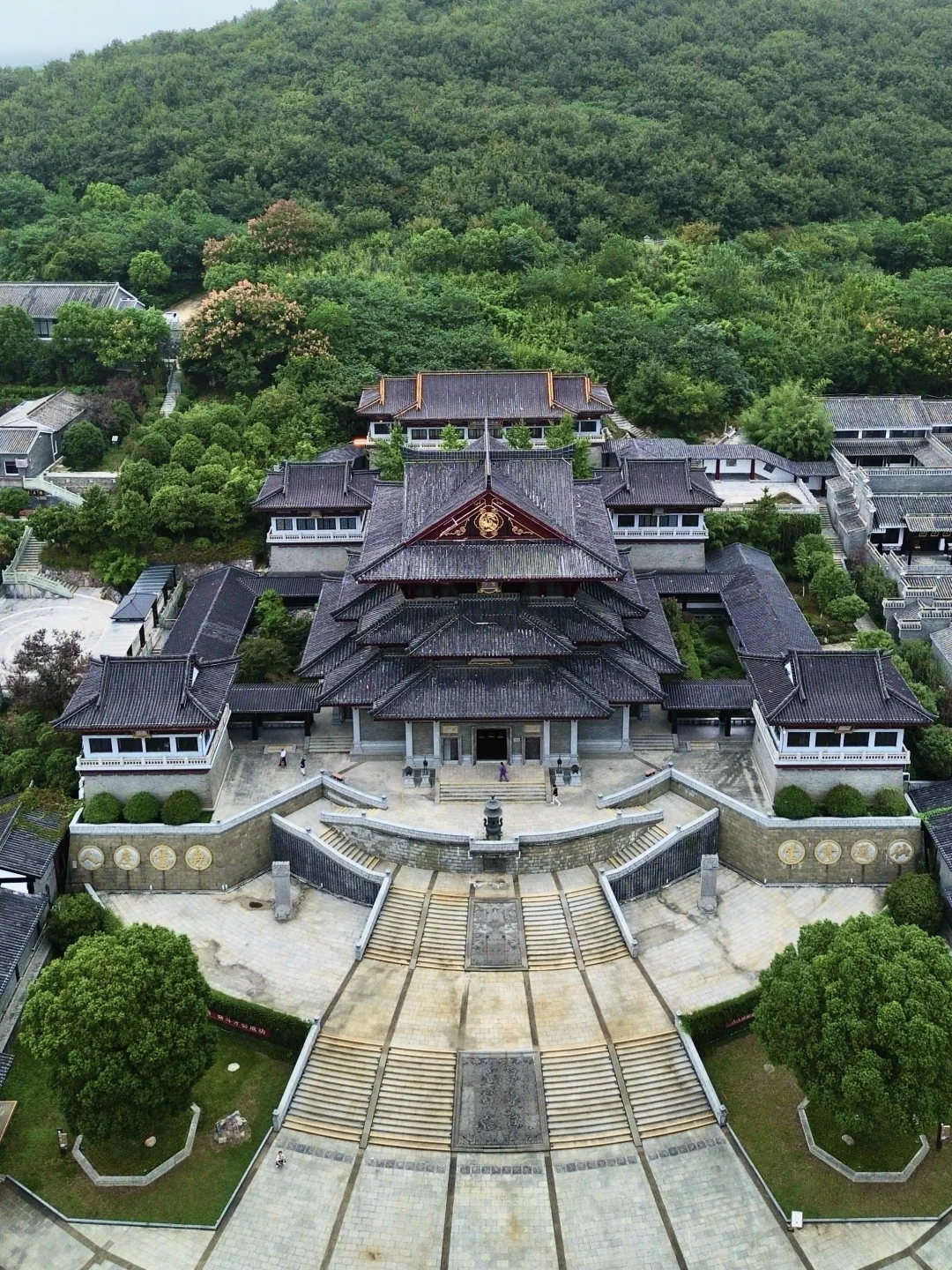 我很少用“震撼”来形容一个地方，直到来了这