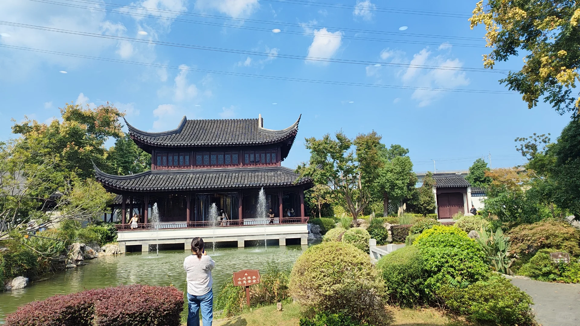沪宁高速上的服务区，算是空调全覆盖的景区
