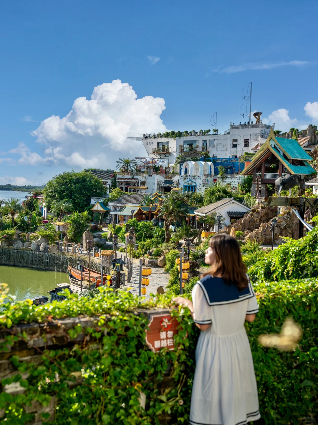 迄今为止,我最喜欢的海边小镇出现了