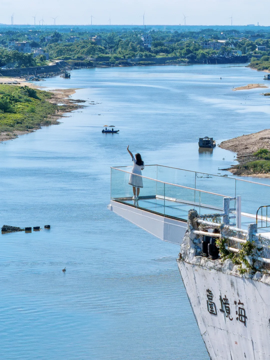 迄今为止,我最喜欢的海边小镇出现了