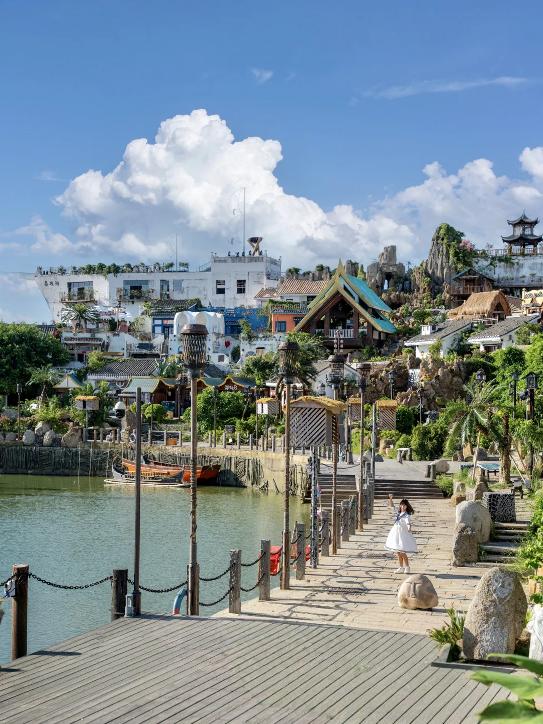 迄今为止,我最喜欢的海边小镇出现了