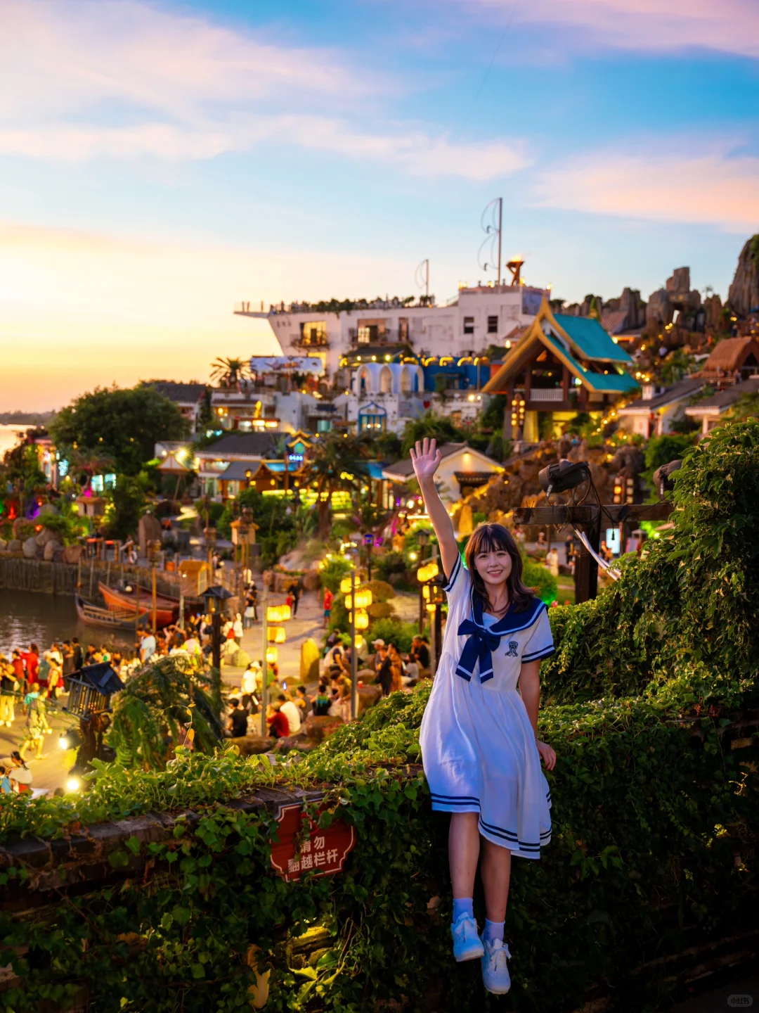 迄今为止,我最喜欢的海边小镇出现了