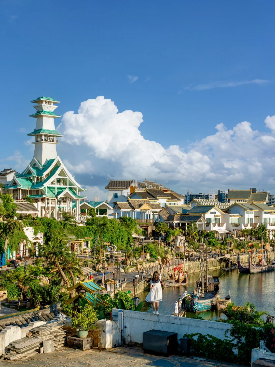 迄今为止,我最喜欢的海边小镇出现了