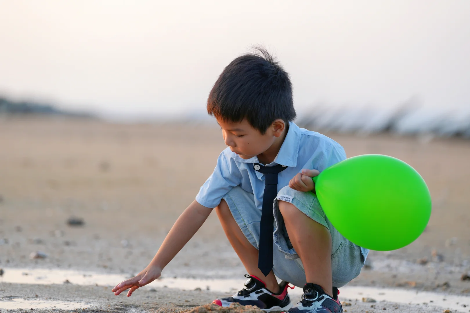 在金门扑捉到小学生